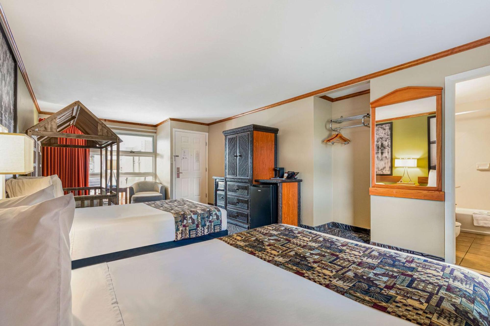 Super 8 By Wyndham Lake George/Downtown Bagian luar foto