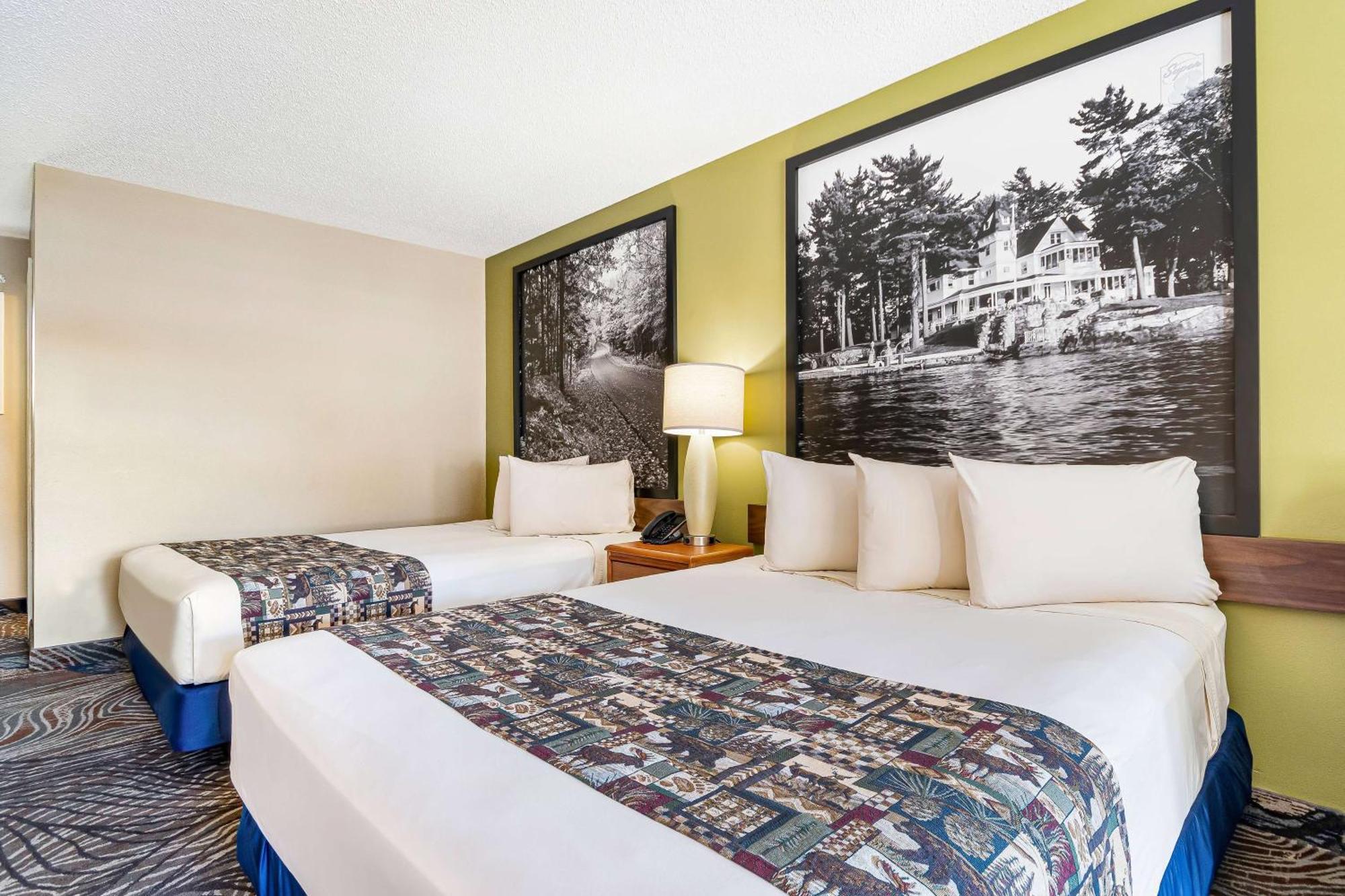 Super 8 By Wyndham Lake George/Downtown Bagian luar foto