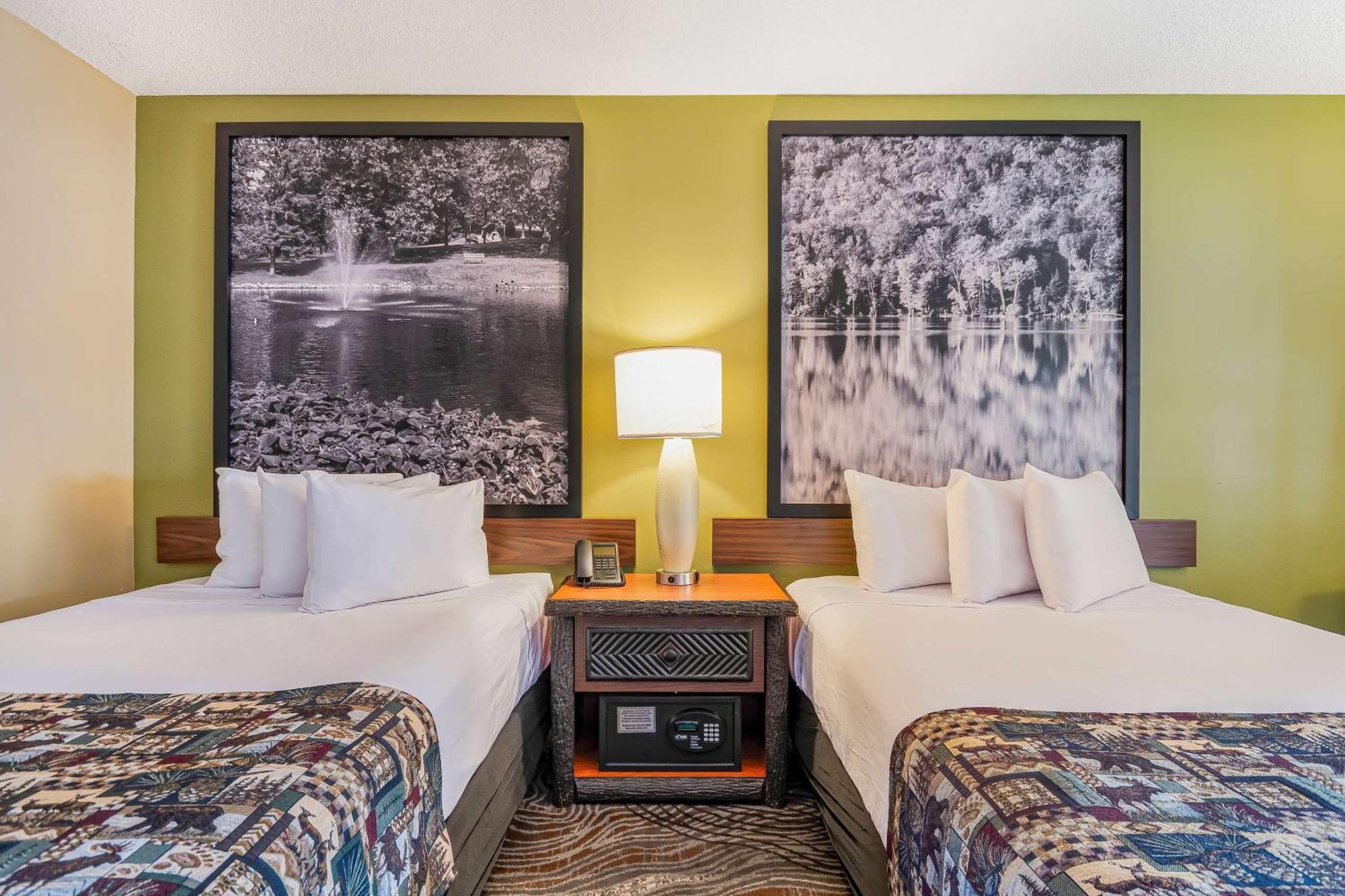 Super 8 By Wyndham Lake George/Downtown Bagian luar foto