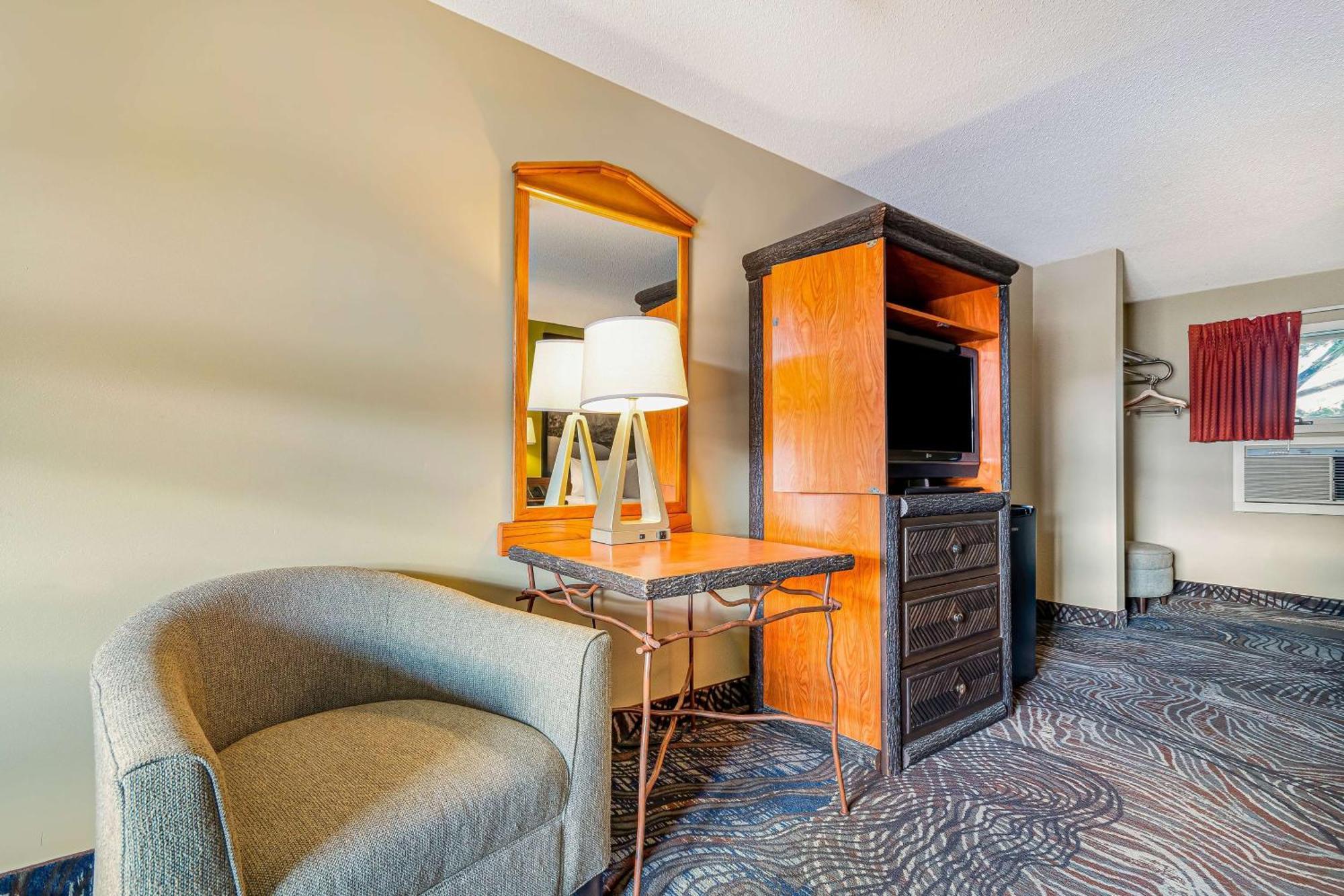 Super 8 By Wyndham Lake George/Downtown Bagian luar foto